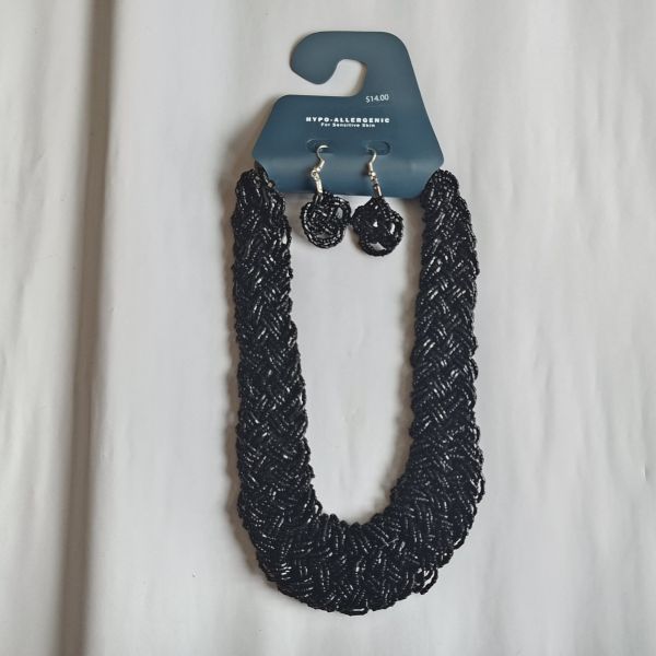Juego collar aretes de moztasillo