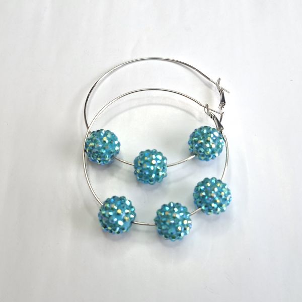 Aretes de esferas color esmeralda 