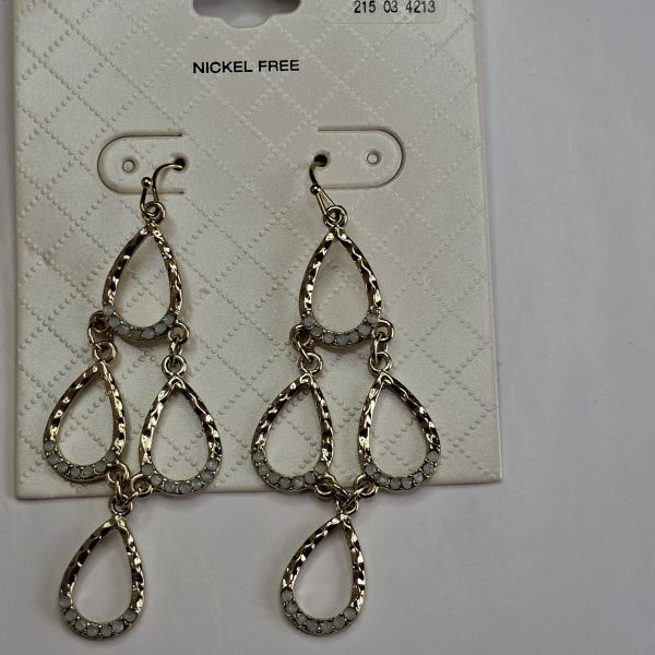 aretes dorados 