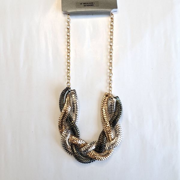 Collar cadena gruesa dorado, plateado y negro 