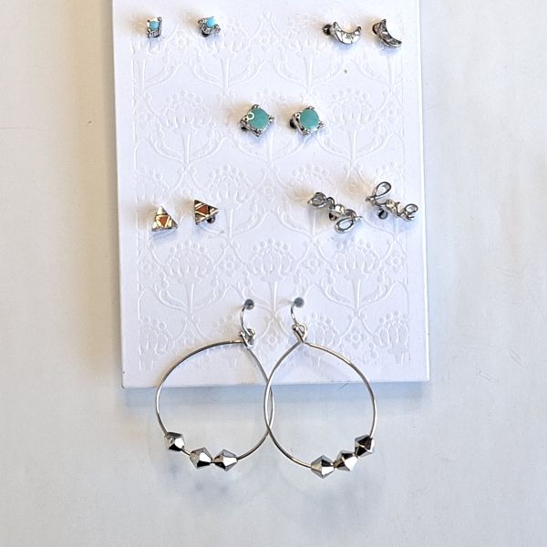 Set de aretes varios diseños 