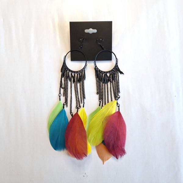 Aretes negros plumas de colores 