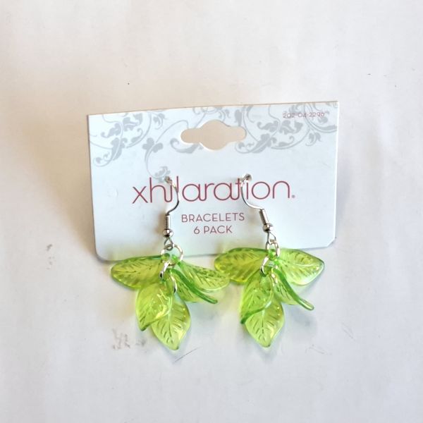 Aretes de hojitas
