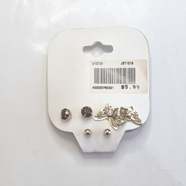 Set de aretes de mariposa con circones, piedra botón y gotitas