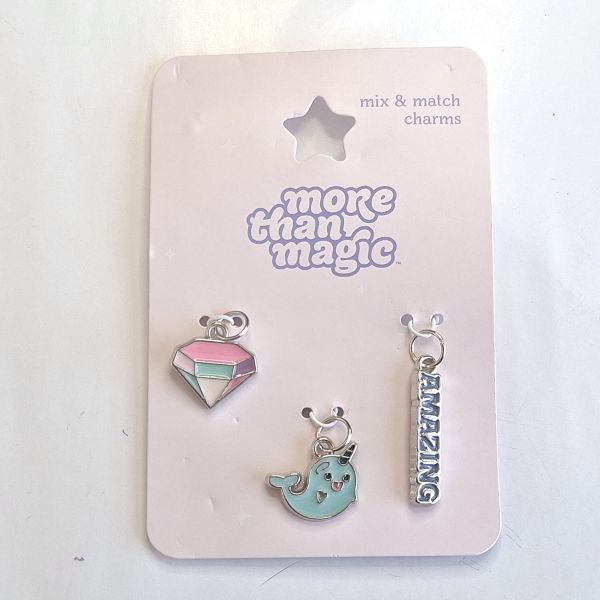 Set de dijes para niña