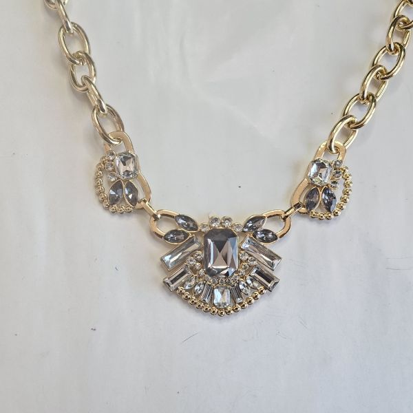 Collar cadena gruesa de piedras circones 