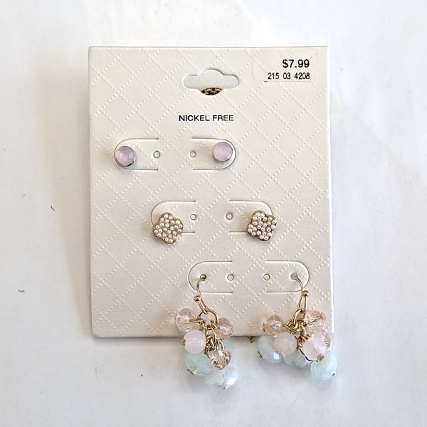 Set de aretes rosados 